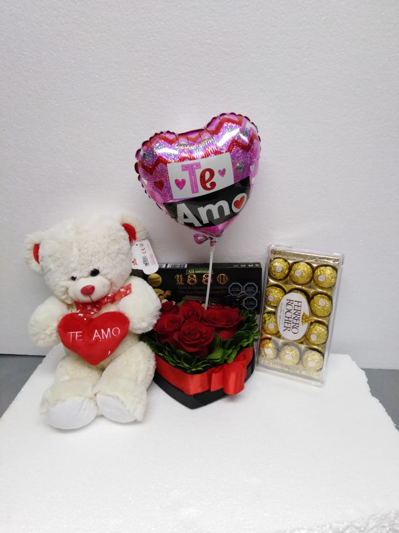 Caja corazn con 6 Rosas ms Bombones Ferrero Rocher 150grs, Peluche con corazn 30cm, Turrn y Globito